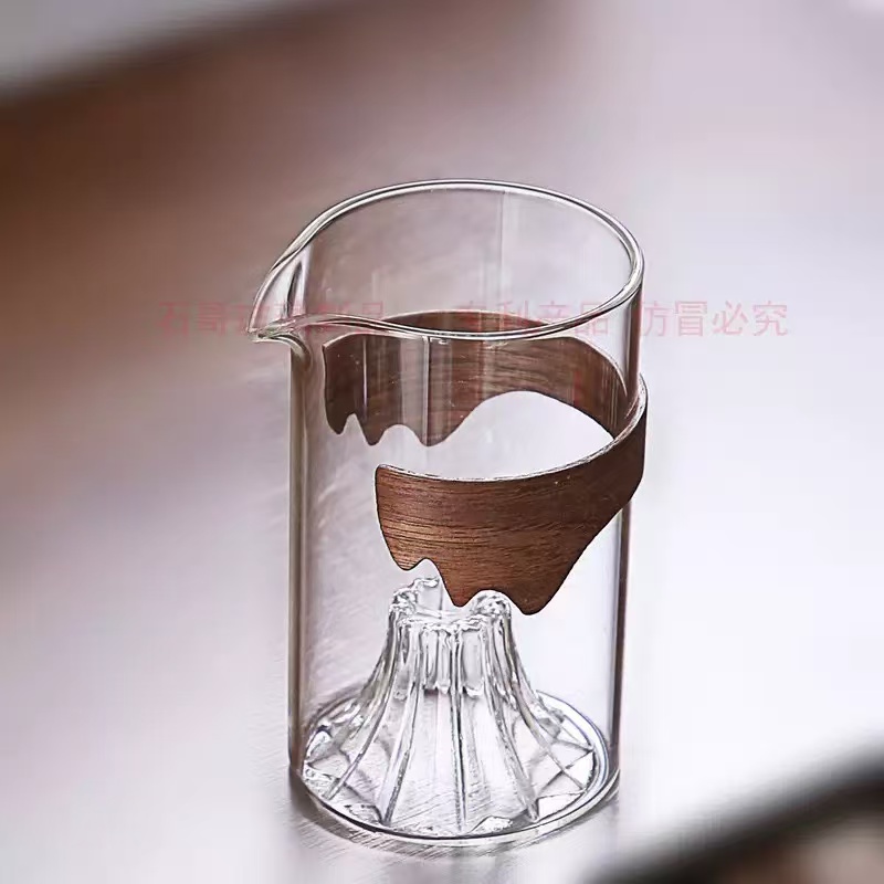 Wooden buckle volcano cup