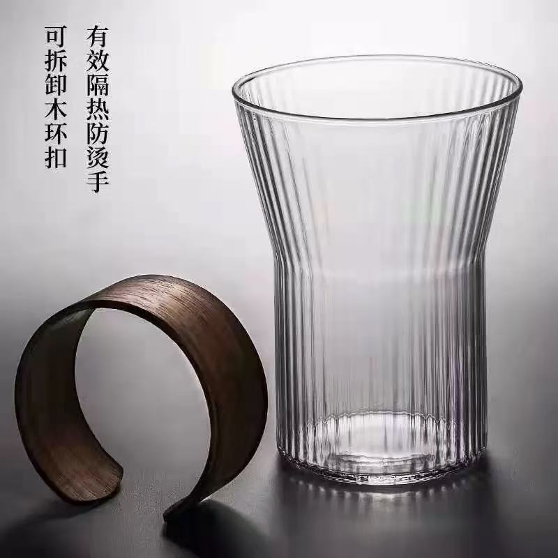 Vertical wooden buckle glass